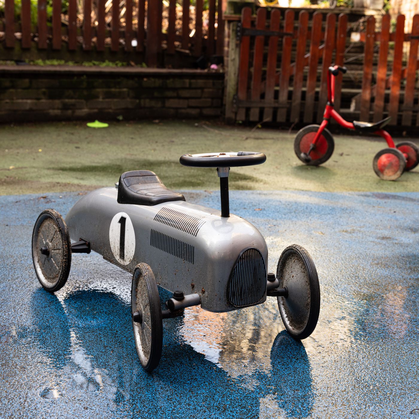 Toy car